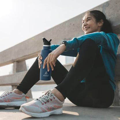 Stainless Steel Vacuum Insulated Double Wall Water Bottle with Straw Lid - Keeps Beverages Cold for 24 Hours and Hot for 12 Hours, Ideal for Hiking and Sports